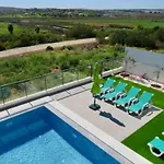 Ria Alvor- Swimming Pool & Jacuzzi فيلة Mexilhoeira Grande
