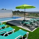 Ria Alvor- Swimming Pool & Jacuzzi فيلة