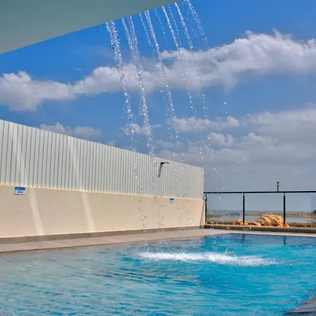 Ria Alvor- Swimming Pool & Jacuzzi * Mexilhoeira Grande