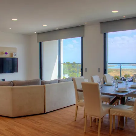 Ria Alvor- Swimming Pool & Jacuzzi Mexilhoeira Grande