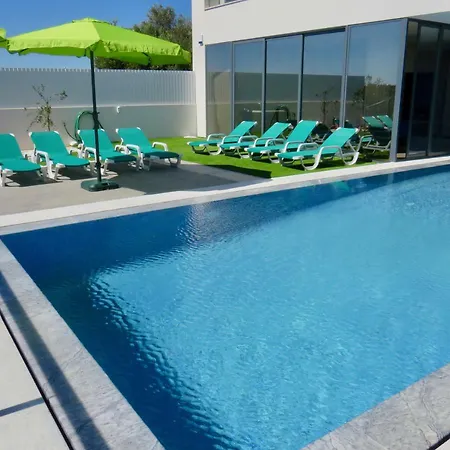 Ria Alvor- Swimming Pool & Jacuzzi וילה