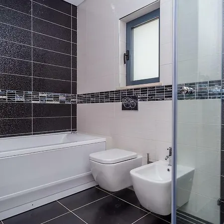 וילה Ria Alvor- Swimming Pool & Jacuzzi *